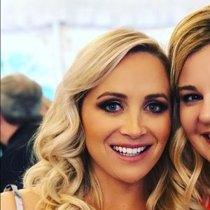 Meet your Posher, Caitlin